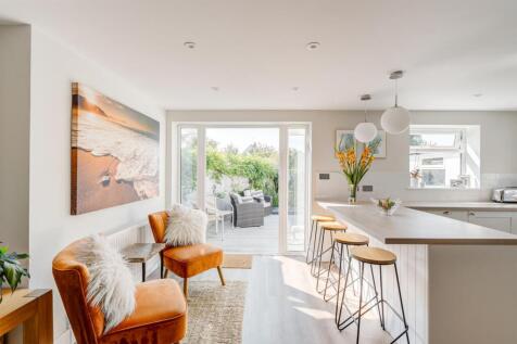 18 Glenville Avenue Final-44.jpg