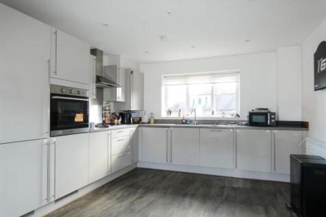 Living Room/Kitchen