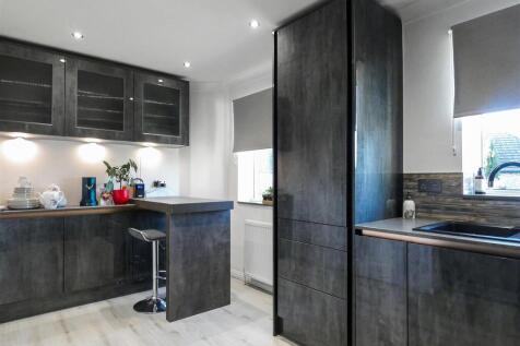 Kitchen/Breakfast Room (First Floor)