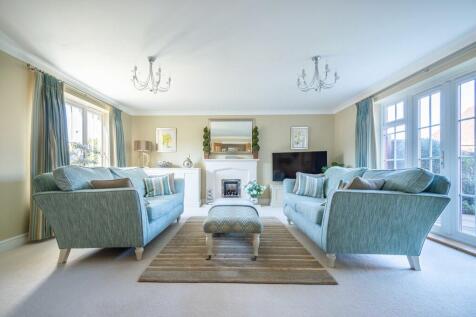 64 Meadow Lane-04