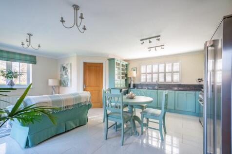 64 Meadow Lane-10