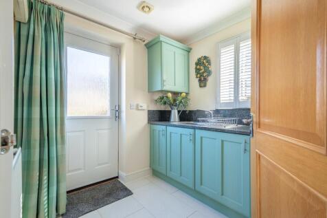64 Meadow Lane-12