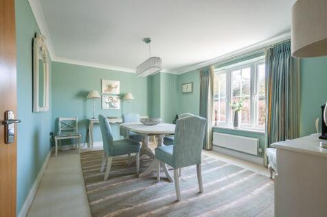 64 Meadow Lane-13