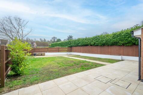 11 Meadow Lane-3