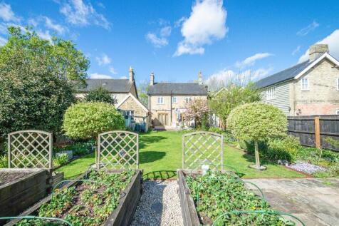 Kensington Villa-...
