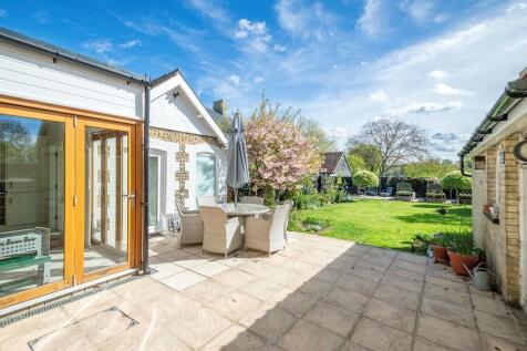 Kensington Villa-...
