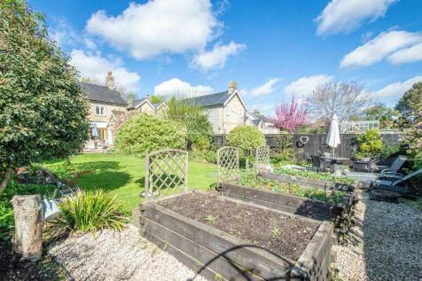 Kensington Villa-...