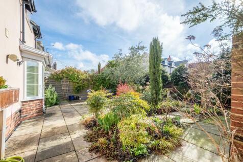 8b Church Road-24