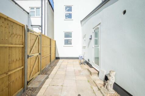 31 Lisburn Road-1...