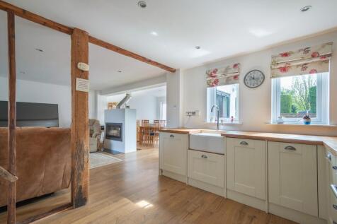 2 Manor Farm Barn...