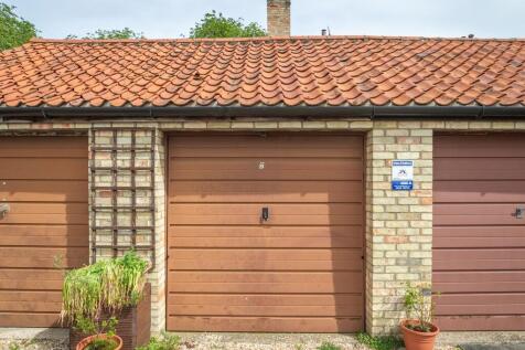 2 Manor Farm Barn...