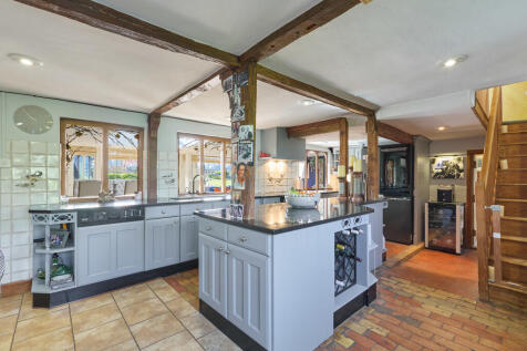 The Thatches 1104...