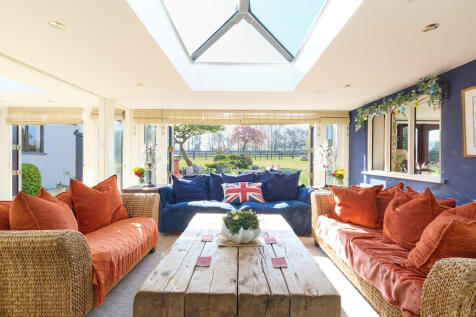 The Thatches 1104...