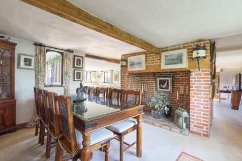 The Thatches 1104...