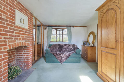The Thatches 1104...