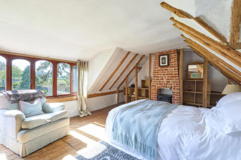 The Thatches 1104...