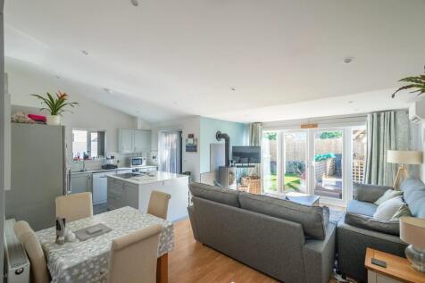 22 Church Road-02