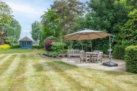 Holly House-09