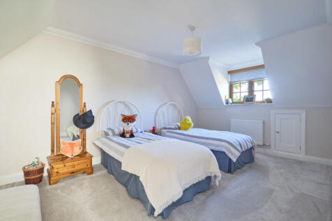 Tawny_Oak_Kirtlin...