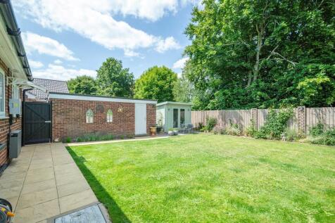 14 Lark Hill-19