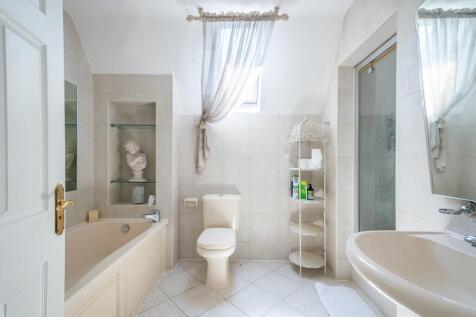 11 Balaton Place-...