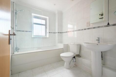 11 Ashbourne Cour...