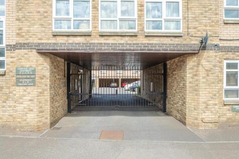 11 Ashbourne Cour...