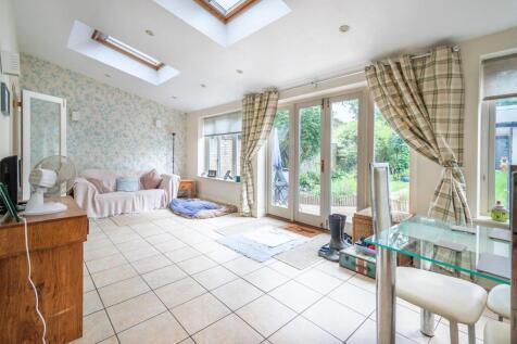 2b Burwell Road-1...