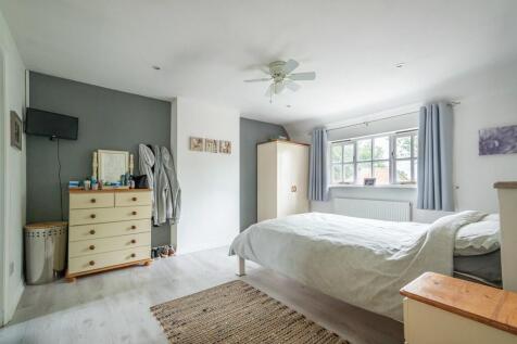 2b Burwell Road-1...