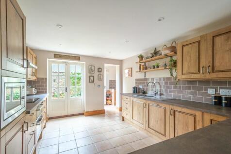 3 Hythe Lane-03