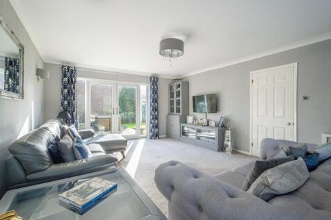 8 Higham Road-08