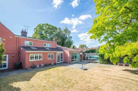 Red House, 11 New...