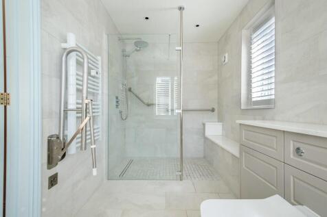 9a Chapel Street-...