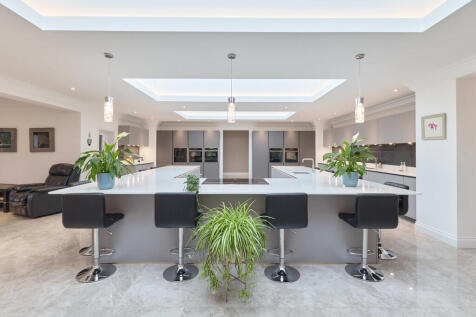 23 Worlington Roa...