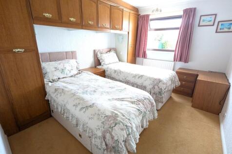 bedroom 2 -1