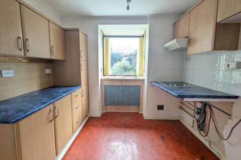 Kitchen ~2