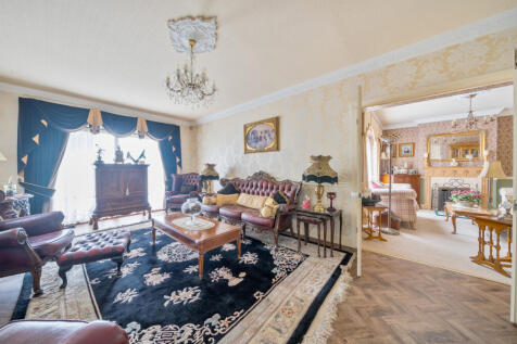 1363298-12-68e4fa...