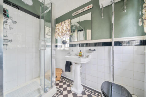 1363298-1-68e4fa7...