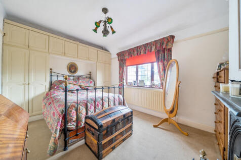 1363298-7-68e4fab...