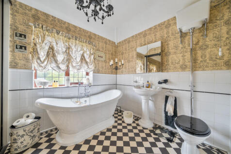 1363298-3-68e4fa9...