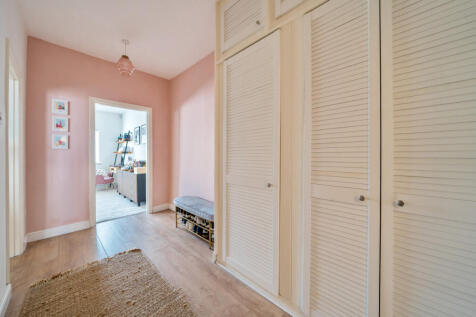 1365405-5-68f6192...