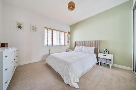 1365405-6-68f6195...