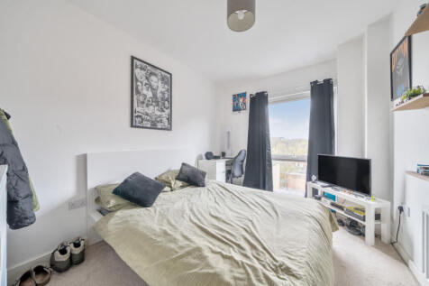 1373420-7-69037bb...