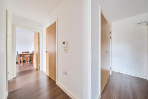 1373420-4-69037b6...