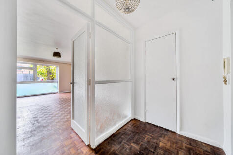 1376761-11-690c81...