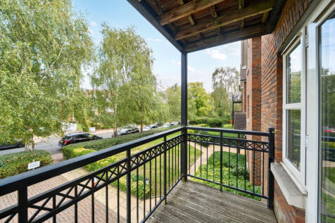 1356165-5-68c99e0...