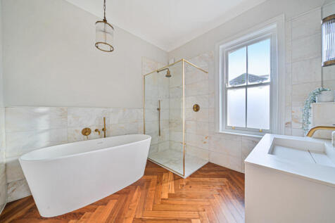 1381575-3-691c5c6...