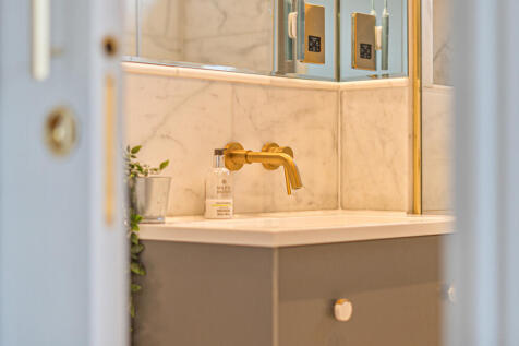 1381575-41-691c5d...