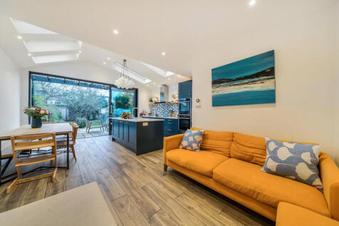 1384959-8-6925df9...