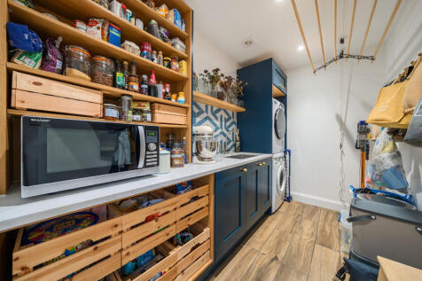 1384959-11-6925df...